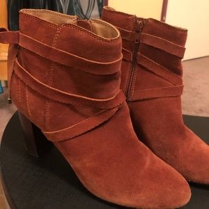 Rust Colored Suede Ankle Boot Side Zip EUC
